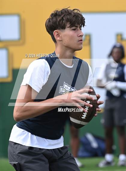 Thumbnail 1 in St. John Bosco vs. Palos Verdes (Battle At The Beach) photogallery.