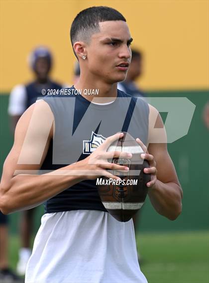 Thumbnail 1 in St. John Bosco vs. Palos Verdes (Battle At The Beach) photogallery.