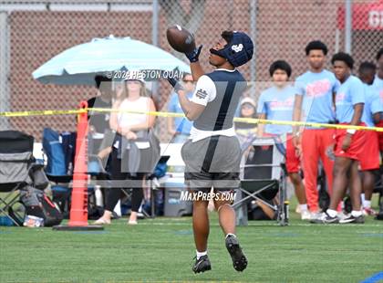 Thumbnail 3 in St. John Bosco vs. Palos Verdes (Battle At The Beach) photogallery.