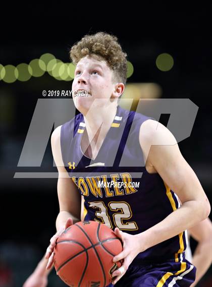 Thumbnail 1 in Fowler vs. Yuma (CHSAA Final 4) photogallery.