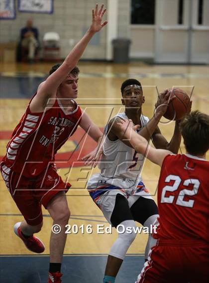 Thumbnail 2 in St. Joseph Notre Dame vs. University (CIF NCS D5 Final) photogallery.