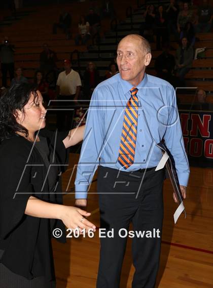 Thumbnail 2 in St. Joseph Notre Dame vs. University (CIF NCS D5 Final) photogallery.