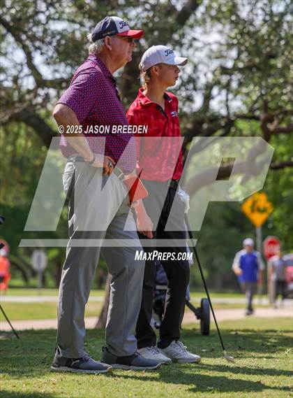 Thumbnail 3 in UIL 5A Boys Golf Finals photogallery.