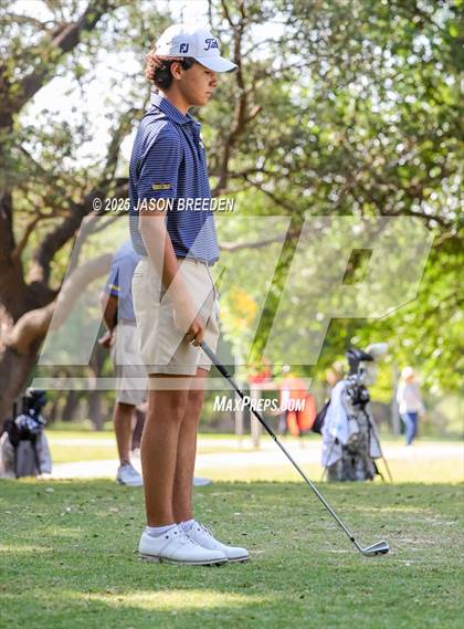 Thumbnail 3 in UIL 5A Boys Golf Finals photogallery.