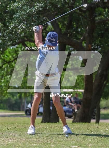 Thumbnail 2 in UIL 5A Boys Golf Finals photogallery.