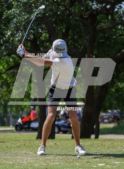 Thumbnail 2 in UIL 5A Boys Golf Finals photogallery.