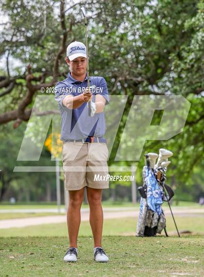Thumbnail 2 in UIL 5A Boys Golf Finals photogallery.
