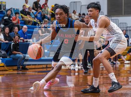 Thumbnail 1 in St. Louis vs. Kalaheo (HHSAA Division 1 Semifinal) photogallery.