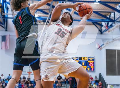 Thumbnail 2 in St. Louis vs. Kalaheo (HHSAA Division 1 Semifinal) photogallery.