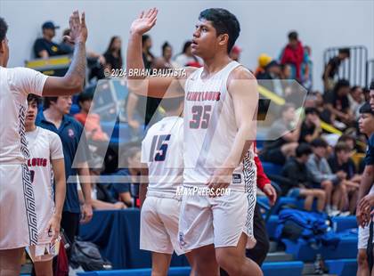 Thumbnail 2 in St. Louis vs. Kalaheo (HHSAA Division 1 Semifinal) photogallery.