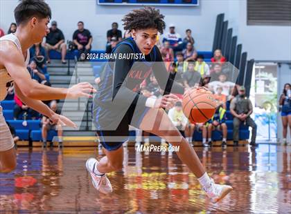 Thumbnail 1 in St. Louis vs. Kalaheo (HHSAA Division 1 Semifinal) photogallery.