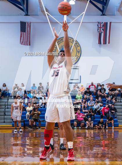 Thumbnail 3 in St. Louis vs. Kalaheo (HHSAA Division 1 Semifinal) photogallery.