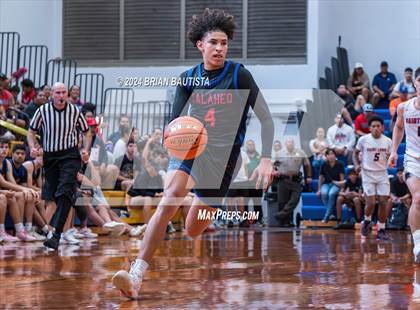 Thumbnail 2 in St. Louis vs. Kalaheo (HHSAA Division 1 Semifinal) photogallery.