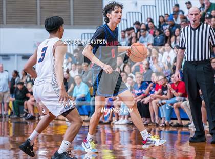 Thumbnail 3 in St. Louis vs. Kalaheo (HHSAA Division 1 Semifinal) photogallery.