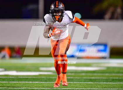 Thumbnail 2 in Booker T. Washington vs. Bolles (FHSAA 4A State Final)  photogallery.