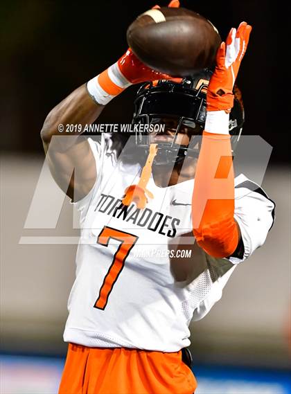 Thumbnail 2 in Booker T. Washington vs. Bolles (FHSAA 4A State Final)  photogallery.
