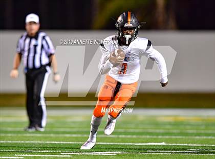 Thumbnail 3 in Booker T. Washington vs. Bolles (FHSAA 4A State Final)  photogallery.