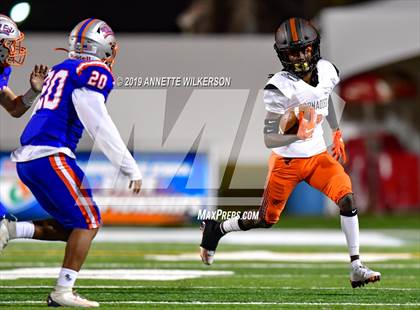 Thumbnail 3 in Booker T. Washington vs. Bolles (FHSAA 4A State Final)  photogallery.