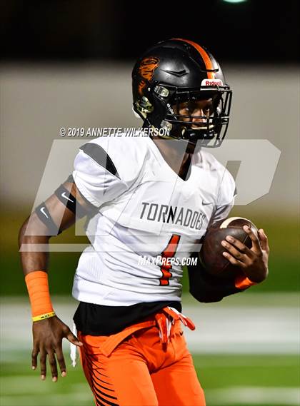 Thumbnail 1 in Booker T. Washington vs. Bolles (FHSAA 4A State Final)  photogallery.