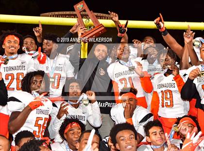 Thumbnail 2 in Booker T. Washington vs. Bolles (FHSAA 4A State Final)  photogallery.