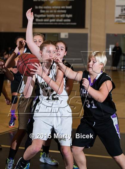 Thumbnail 1 in Johansen @ Enochs photogallery.