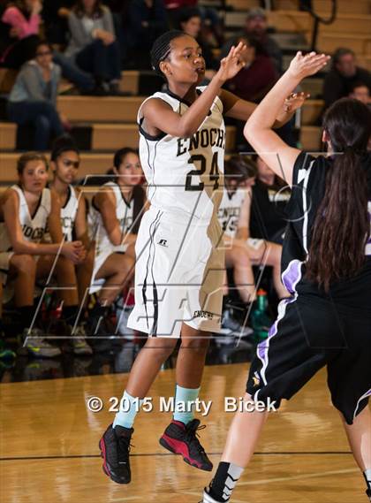 Thumbnail 1 in Johansen @ Enochs photogallery.