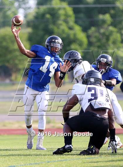 Thumbnail 1 in Cane Ridge @ LaVergne (Spring Scrimmage) photogallery.