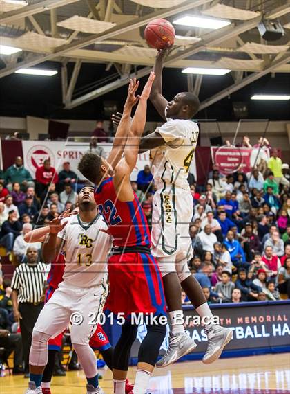 Thumbnail 3 in DeMatha vs. Roselle Catholic (Spalding HoopHall Classic) photogallery.