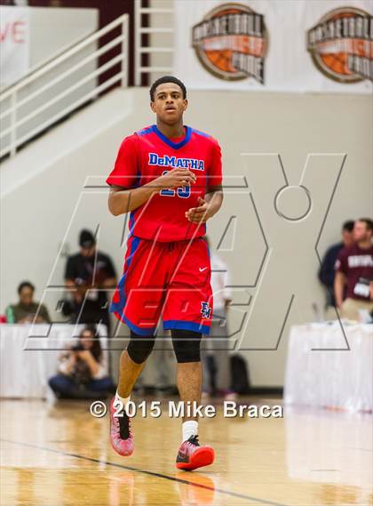 Thumbnail 2 in DeMatha vs. Roselle Catholic (Spalding HoopHall Classic) photogallery.