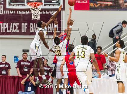 Thumbnail 1 in DeMatha vs. Roselle Catholic (Spalding HoopHall Classic) photogallery.