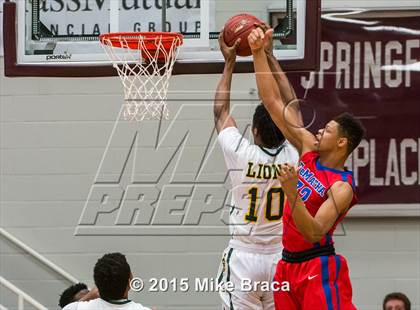 Thumbnail 1 in DeMatha vs. Roselle Catholic (Spalding HoopHall Classic) photogallery.