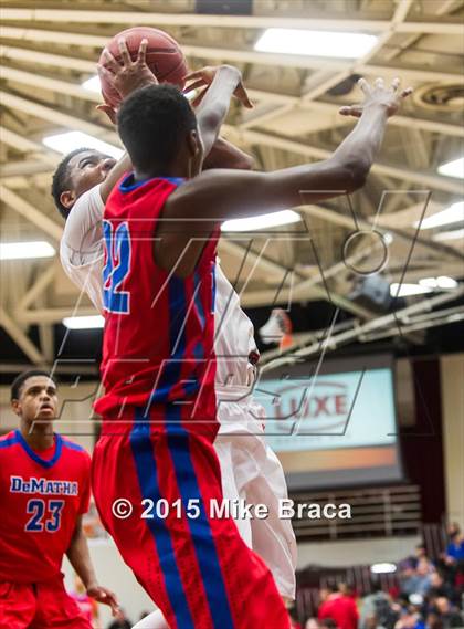 Thumbnail 2 in DeMatha vs. Roselle Catholic (Spalding HoopHall Classic) photogallery.