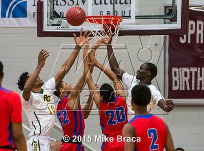Thumbnail 2 in DeMatha vs. Roselle Catholic (Spalding HoopHall Classic) photogallery.