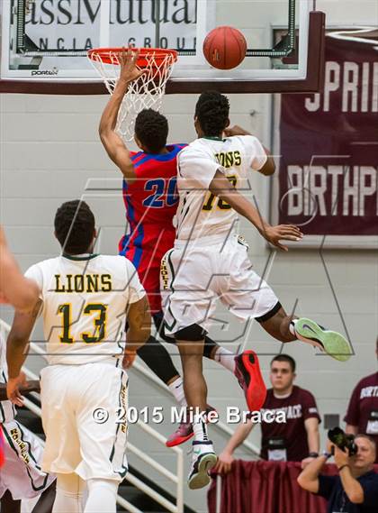 Thumbnail 2 in DeMatha vs. Roselle Catholic (Spalding HoopHall Classic) photogallery.