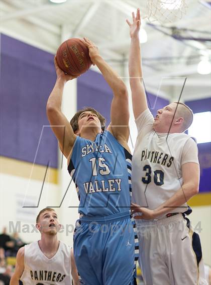 Thumbnail 3 in Seneca Valley vs. Franklin Regional (WPIAL Class AAAA Playoff - Round 1)  photogallery.