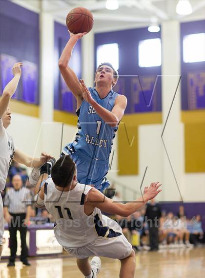 Thumbnail 3 in Seneca Valley vs. Franklin Regional (WPIAL Class AAAA Playoff - Round 1)  photogallery.