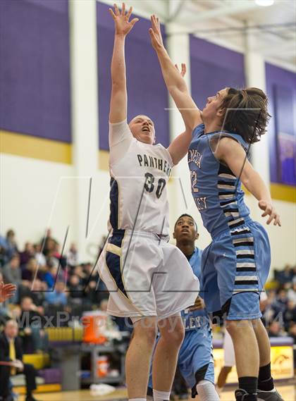Thumbnail 1 in Seneca Valley vs. Franklin Regional (WPIAL Class AAAA Playoff - Round 1)  photogallery.