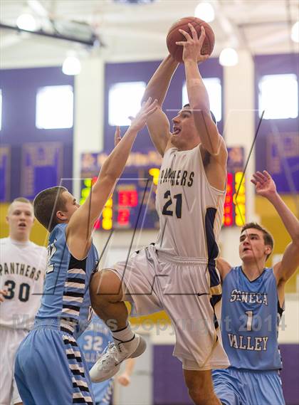 Thumbnail 3 in Seneca Valley vs. Franklin Regional (WPIAL Class AAAA Playoff - Round 1)  photogallery.