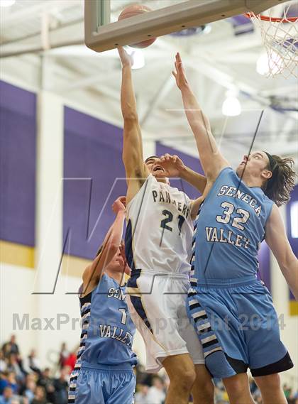 Thumbnail 3 in Seneca Valley vs. Franklin Regional (WPIAL Class AAAA Playoff - Round 1)  photogallery.