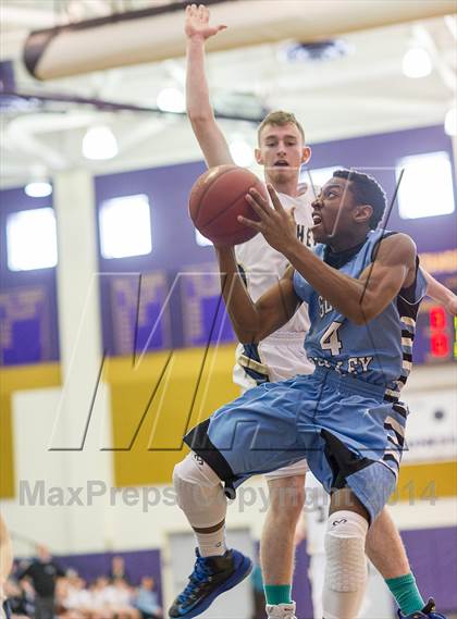 Thumbnail 3 in Seneca Valley vs. Franklin Regional (WPIAL Class AAAA Playoff - Round 1)  photogallery.