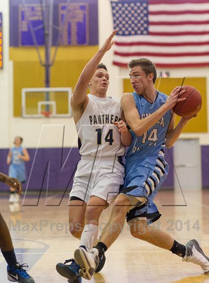 Thumbnail 2 in Seneca Valley vs. Franklin Regional (WPIAL Class AAAA Playoff - Round 1)  photogallery.