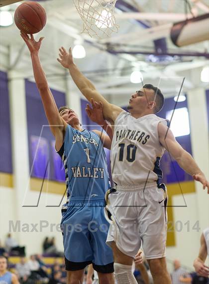 Thumbnail 1 in Seneca Valley vs. Franklin Regional (WPIAL Class AAAA Playoff - Round 1)  photogallery.