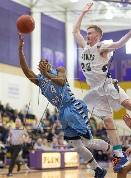 Thumbnail 3 in Seneca Valley vs. Franklin Regional (WPIAL Class AAAA Playoff - Round 1)  photogallery.