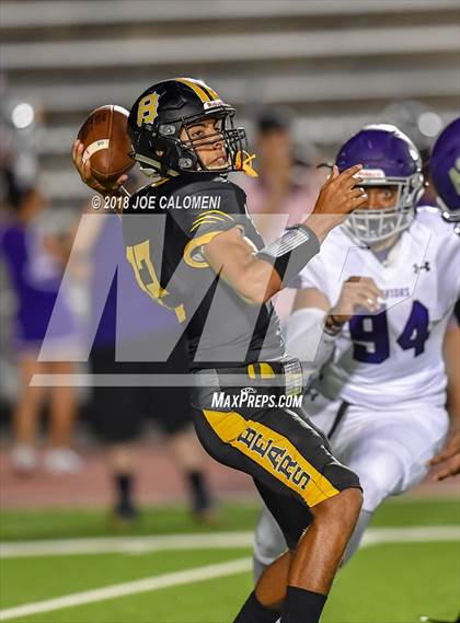Thumbnail 2 in Warren vs Brennan photogallery.