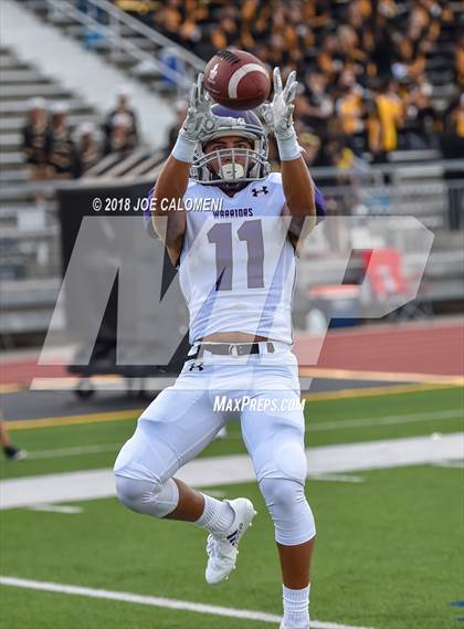 Thumbnail 3 in Warren vs Brennan photogallery.