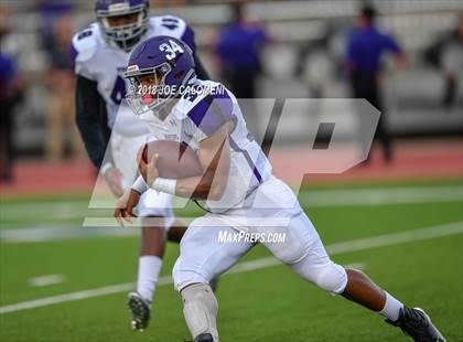 Thumbnail 3 in Warren vs Brennan photogallery.
