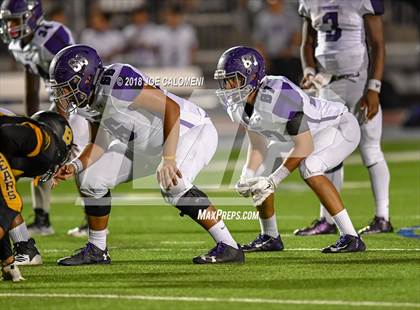 Thumbnail 3 in Warren vs Brennan photogallery.