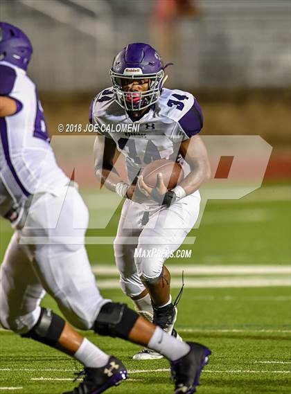 Thumbnail 1 in Warren vs Brennan photogallery.