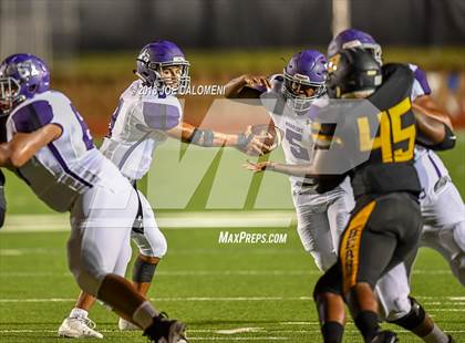 Thumbnail 3 in Warren vs Brennan photogallery.