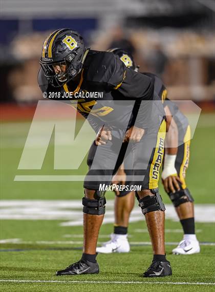 Thumbnail 3 in Warren vs Brennan photogallery.
